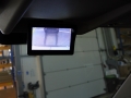 Wodoodporna kamera cofania zintegrowana ze światłem stop wraz z monitorem.