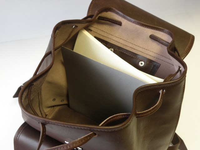 Plecak z naturalnej skóry - JUCHT, model 0085